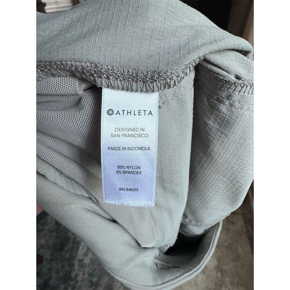 Athleta Women's Renegade Utility‎ Shorts Gray Size 10 Casual Summer - Picture 7 of 7